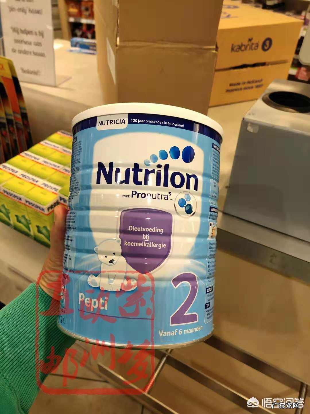 大家都给宝宝买哪个牌子的婴幼儿奶粉,配方奶粉应该怎么选择?