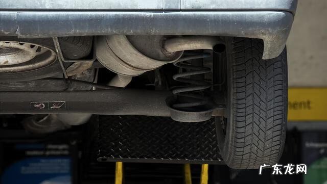 汽车减震器组成 汽车减震器作用