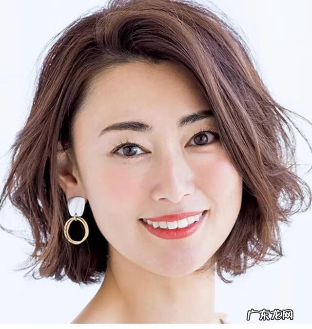 什么发型适合圆脸 圆形脸适合什么发型图片