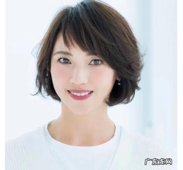 什么发型适合圆脸 圆形脸适合什么发型图片
