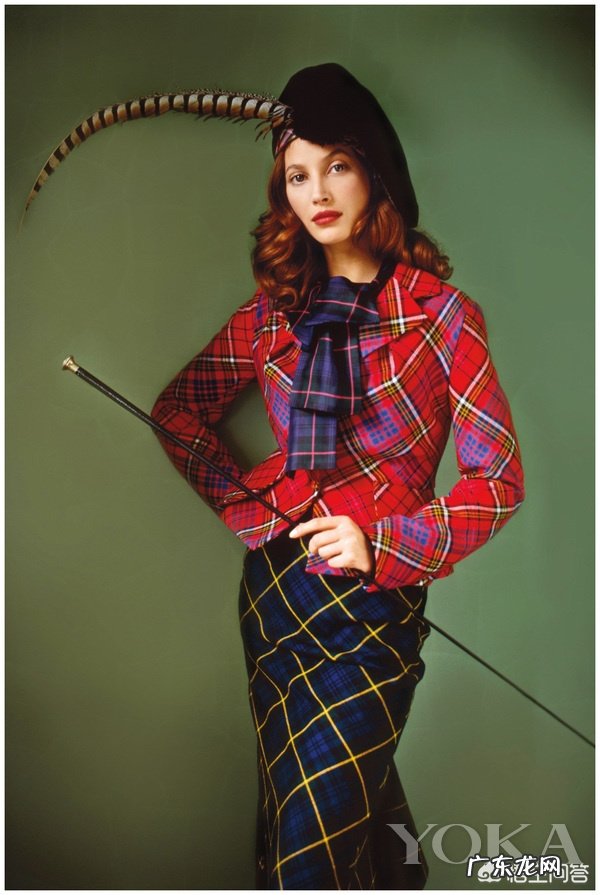 女生怎么搭配出英伦风?