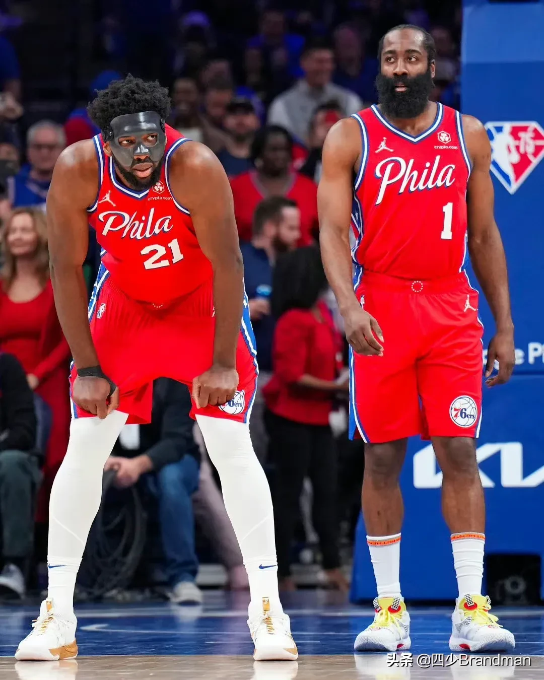 76人续约哈登合同曝光,整整降薪0.96亿,登哥会同意签字续约吗?