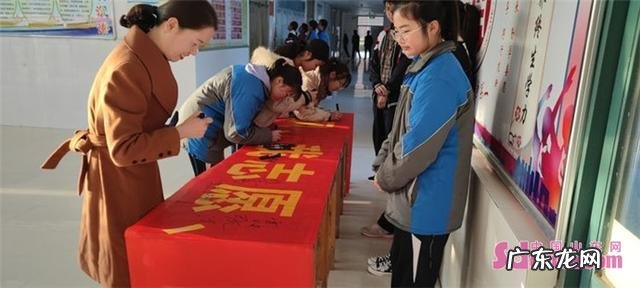 升旗仪式国旗下讲话演讲稿 升旗演讲稿六年级