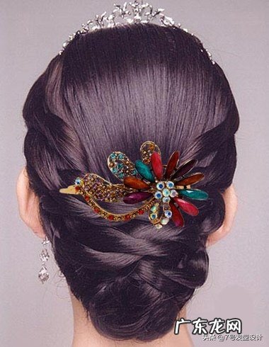 头发长又多,夏天怎么扎都觉得好热,又不舍得剪,有没有简单的盘发可以教教我?