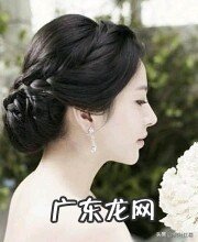 头发长又多,夏天怎么扎都觉得好热,又不舍得剪,有没有简单的盘发可以教教我?