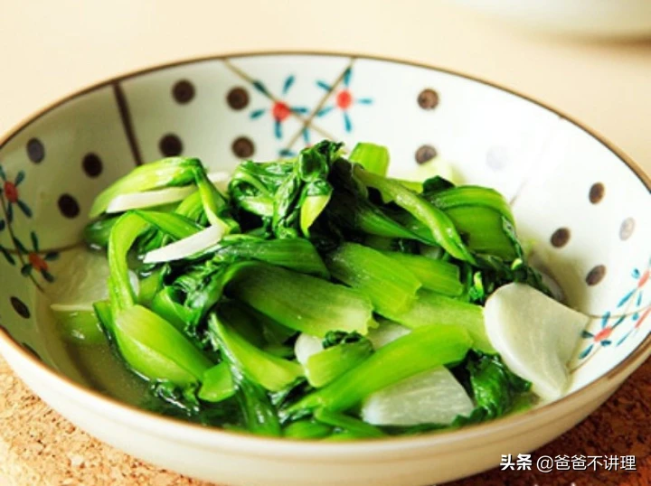 怀孕头三个月,孕妇一日三餐都吃什么?