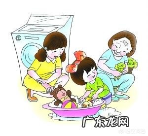 幼儿园大班孩子,每天放学前要拖地,宝爸宝妈们,你们能接受吗?