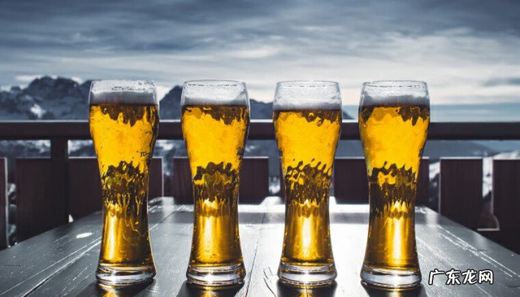 每次喝啤酒都拉肚子 喝啤酒会拉肚子嘛