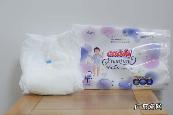 婴儿纸尿片怎么固定 婴儿纸尿片图片