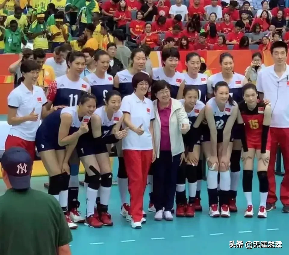 情商高又善良,惠若琪回应被全身打马赛克,用幽默化解工作人员的失误,怎么看?