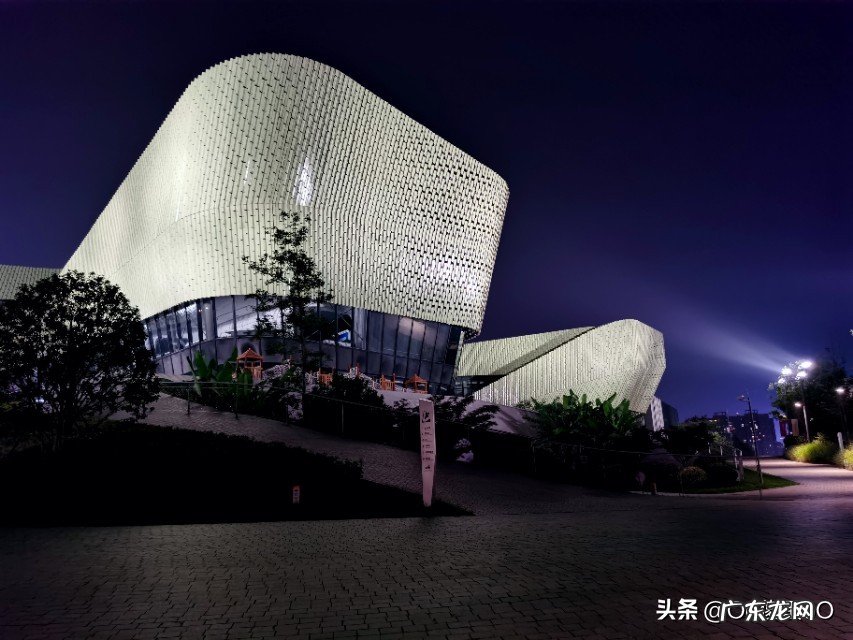 喜欢拿着手机一路随拍,记录沿途美景让人沉醉的那一刻…如果你也喜欢能一起分享下吗?