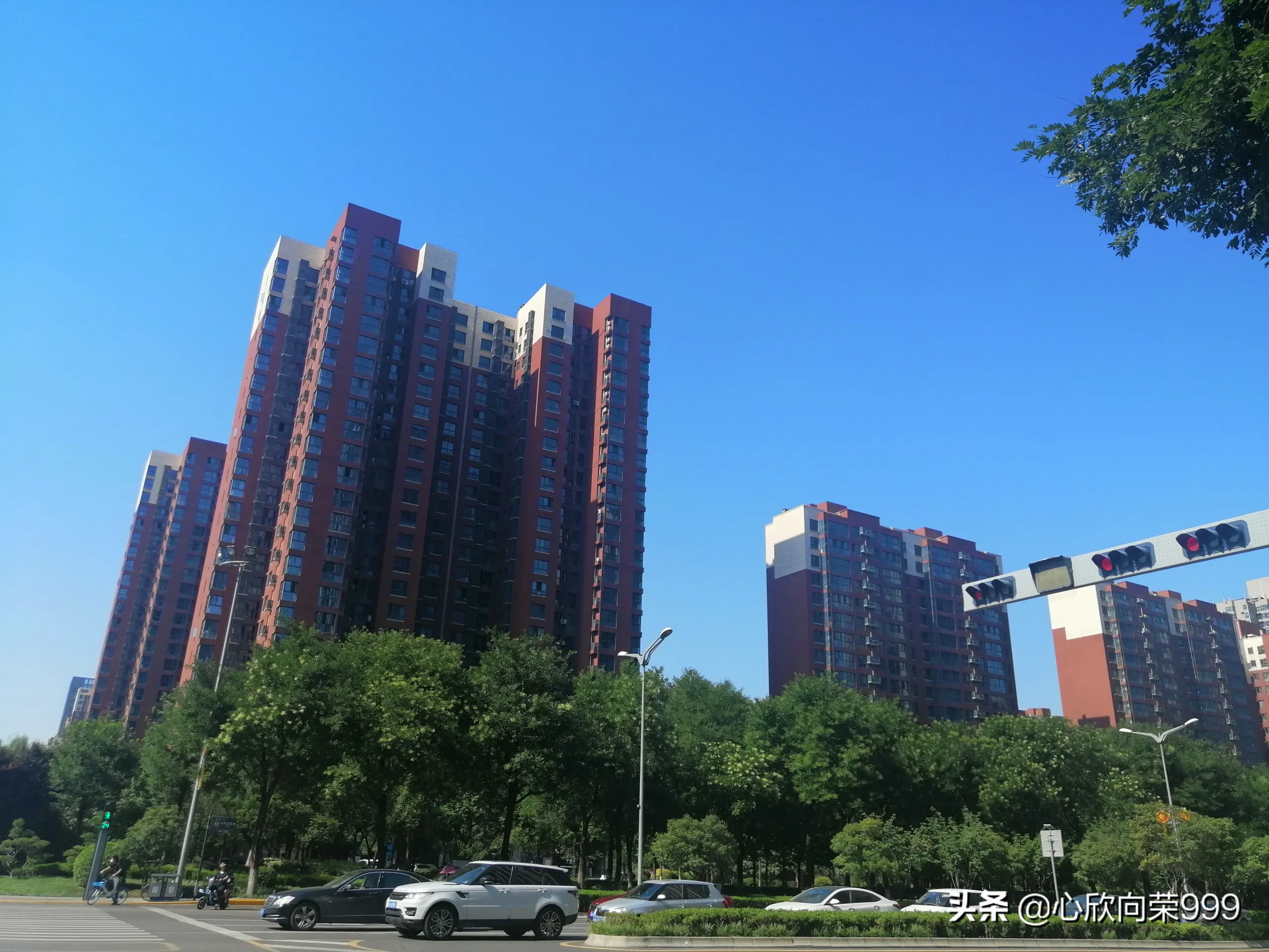 喜欢拿着手机一路随拍,记录沿途美景让人沉醉的那一刻…如果你也喜欢能一起分享下吗?