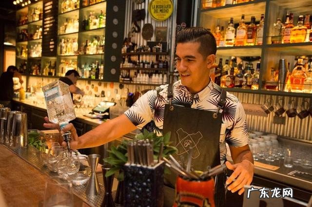 花式调酒4套基本动作 先生的花式调酒