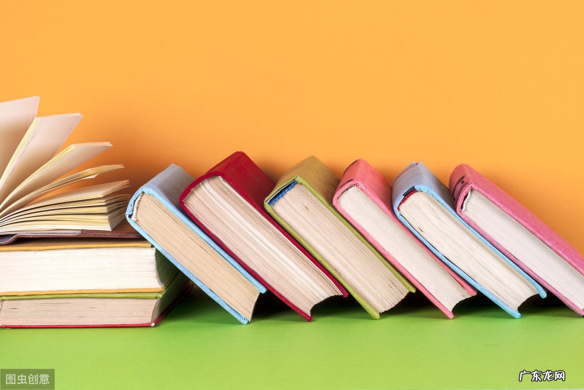 我爱文学,我觉得自己独一无二,会伤春悲秋,所以这到底是不是我自己?