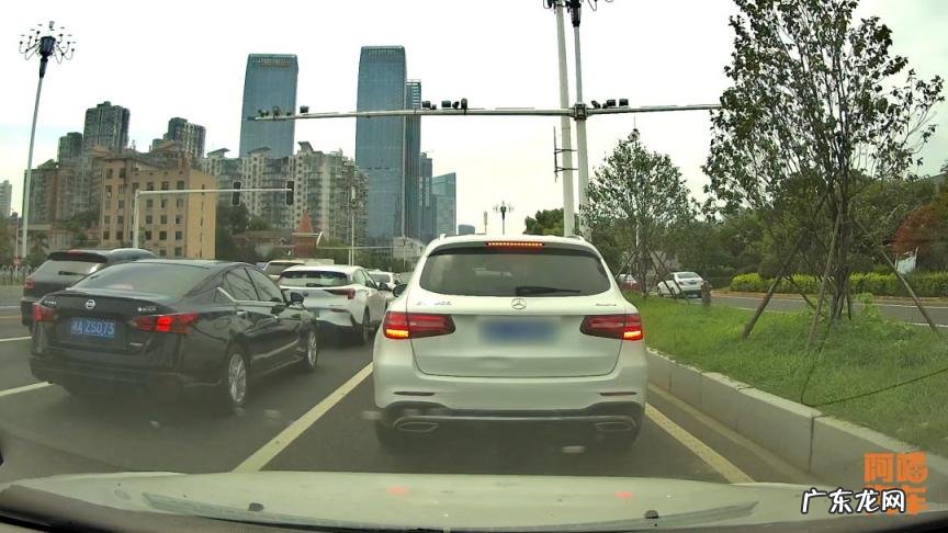 公路三大妈,雷凌,轩逸,卡罗拉，马路三大妈是哪三款车