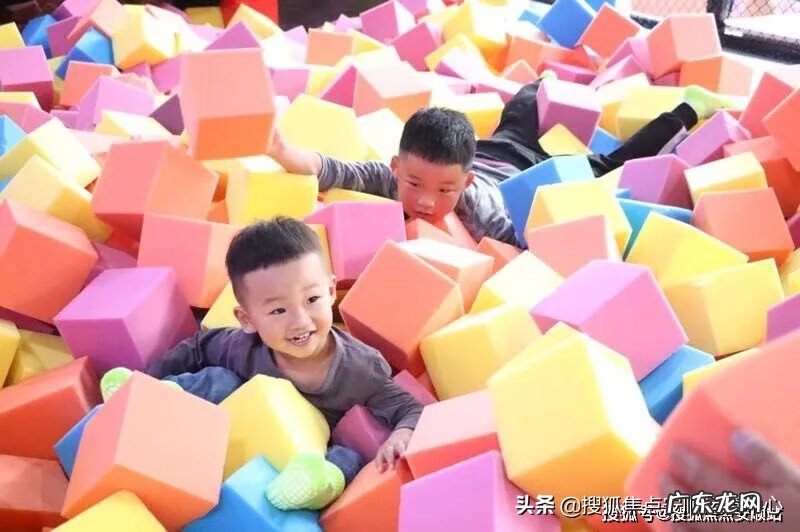 落银城发展攻略 落银城浴场