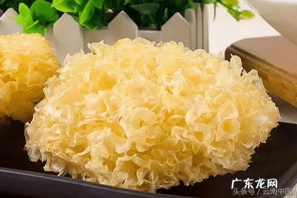 银耳有什么作用和功效 银耳的作用有哪些