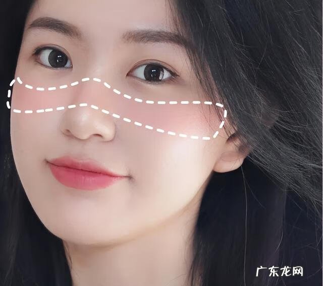 化妆腮红怎么打 腮红怎么打才好看