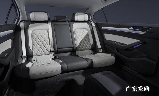 帕萨特和迈腾哪个好一些 如何分享一起听