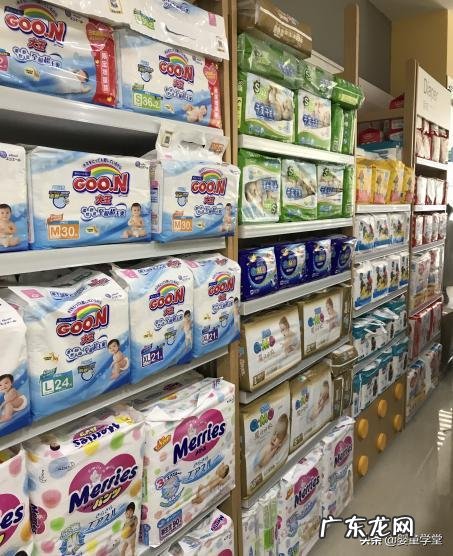 服装店陈列 服装店铺陈列标准