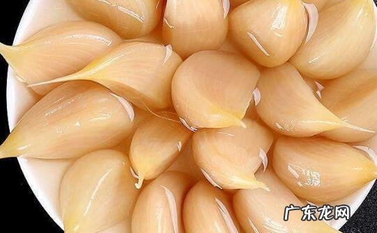 糖醋蒜一天吃几瓣好 糖醋蒜一天吃几瓣合适
