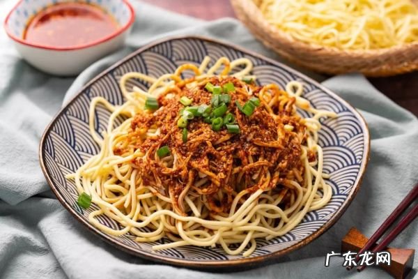 鸡丝凉面是什么面做成的 鸡丝凉面用什么面