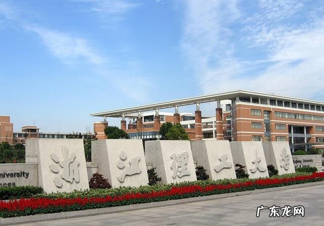 武汉品牌服装 武汉服装学院