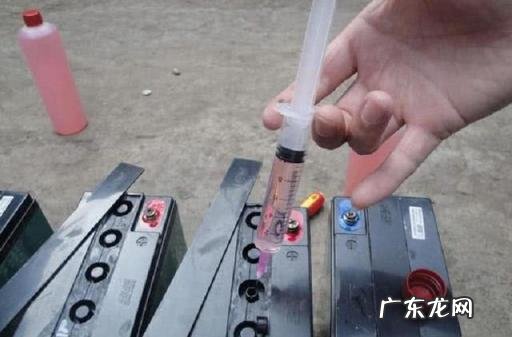 电动车充电怎么充最好是先插充电器还是插座 电动车电池正确的充电方式