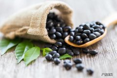 醋泡黑豆治白发怎么做 醋泡黑豆治脱发白头