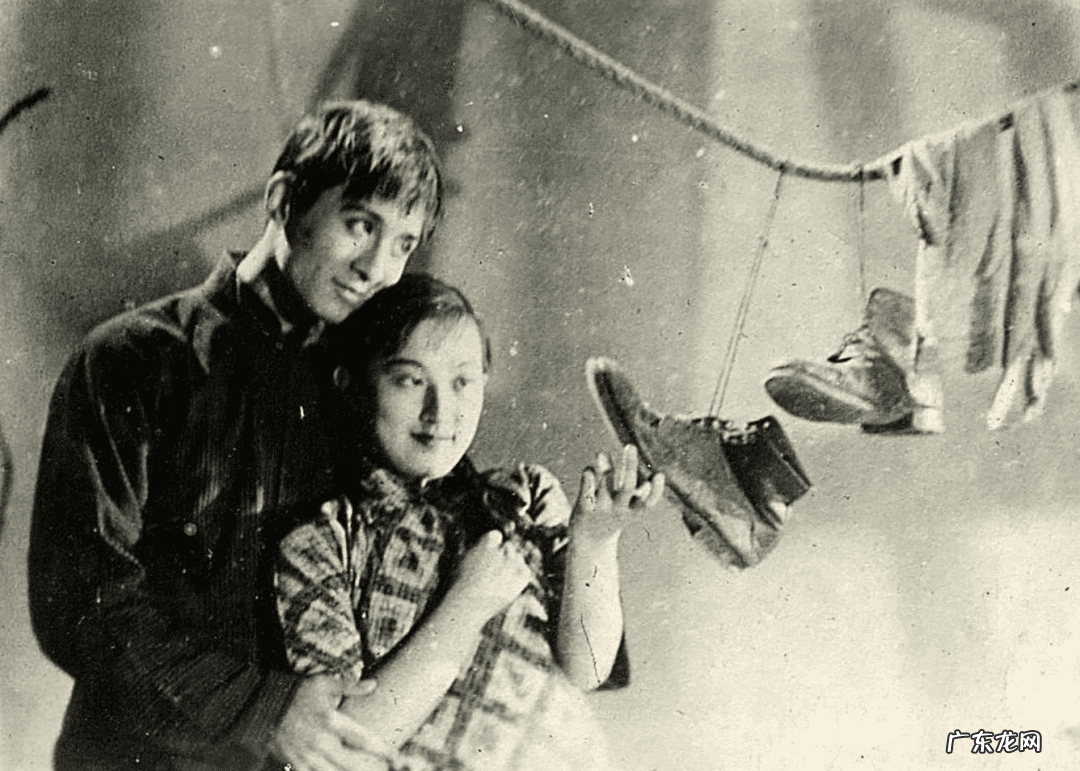 电影《马路天使》 马路天使