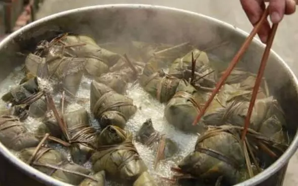 速冻粽子要煮多久才会熟 速冻粽子应该煮多久