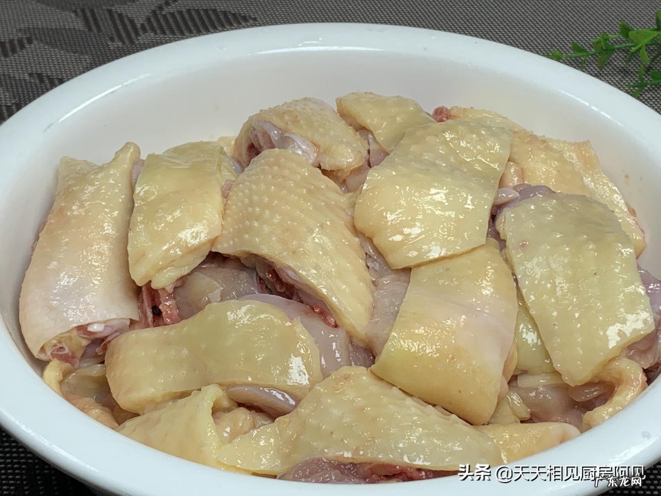 清蒸鸡的做法 家常 怎样保持鸡肉的滑嫩