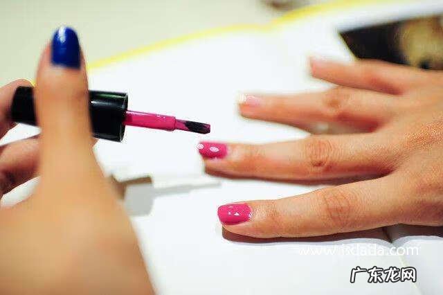 指甲油有点干了怎么办 指甲油干了怎么办?