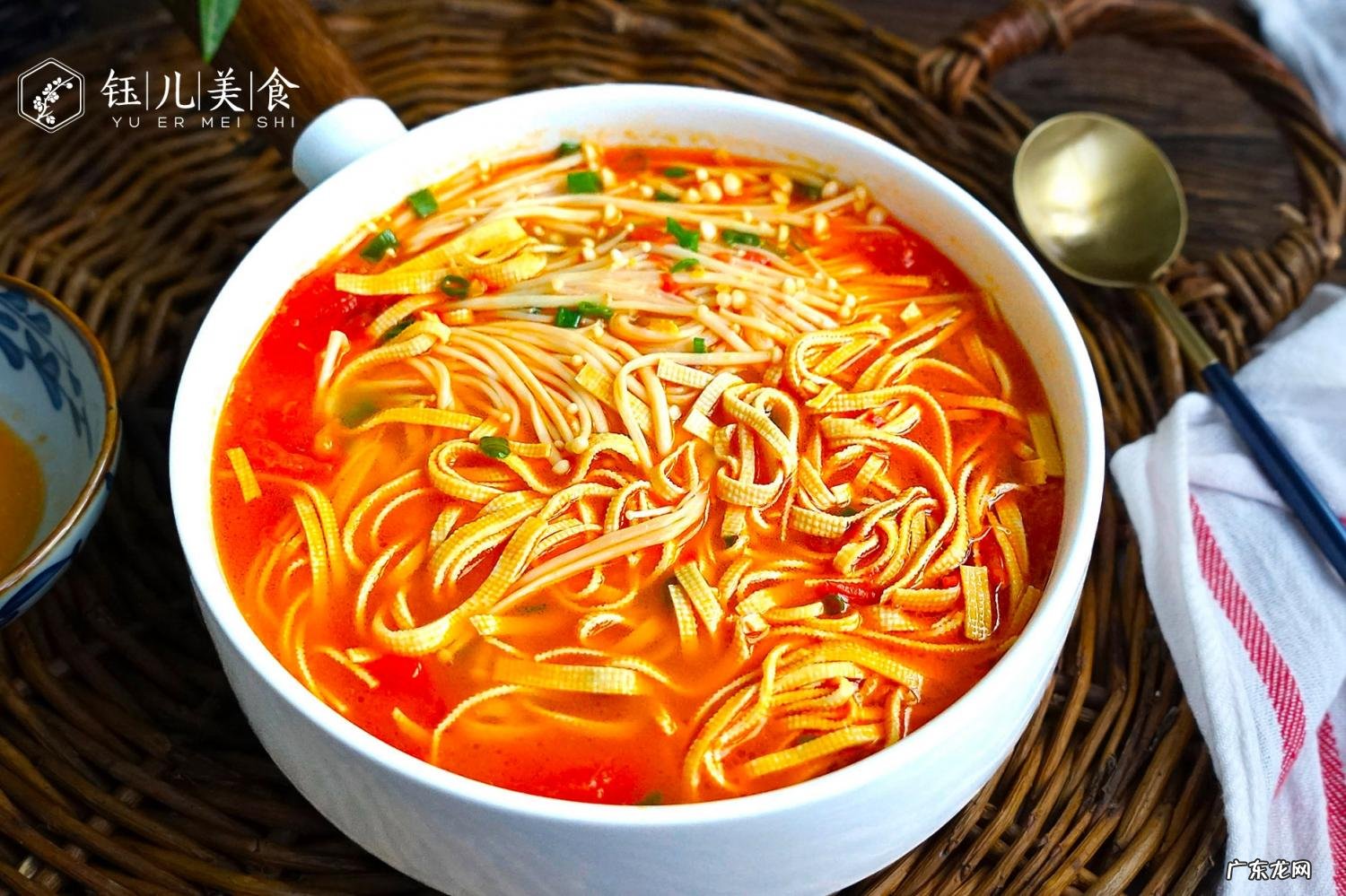 金针菇的家常吃法凉拌 金针菇怎么做才好吃,看这里你就知道了