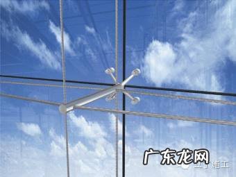 阳台需要贴踢脚线吗 玻璃幕墙有踢脚线吗