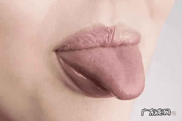 舌头发白什么情况 舌头发白是怎么回事儿?
