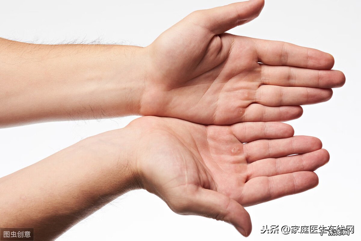 手指上起一些小水泡是怎么回事 一只手指上有小水泡是怎么回事