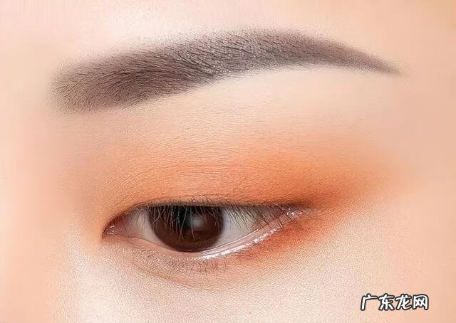 单眼皮怎么画眼影图解 单眼皮怎么画眼影?