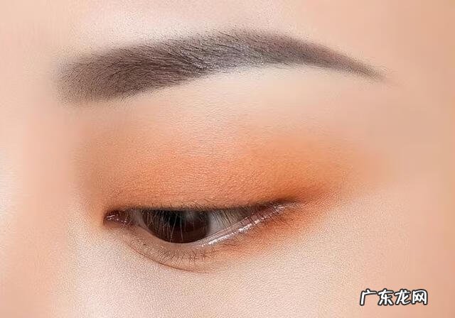 单眼皮怎么画眼影图解 单眼皮怎么画眼影?