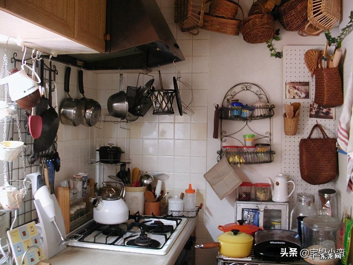 客厅挂福字有什么讲究 福字挂门框上好不好