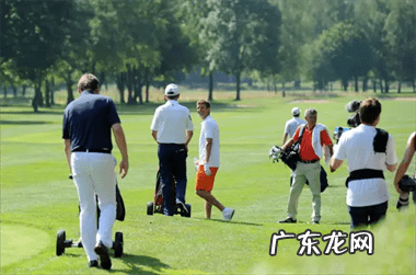 高尔夫球是怎么打的 高尔夫球怎么打?