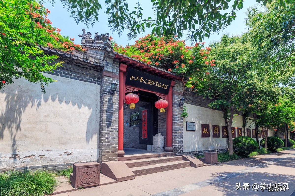 院子大门旁边种树的风水