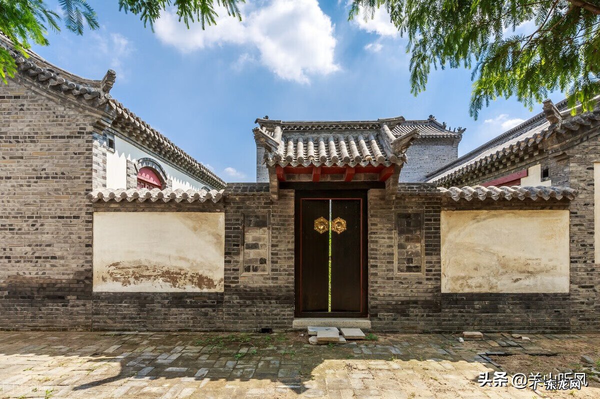 院子大门旁边种树的风水