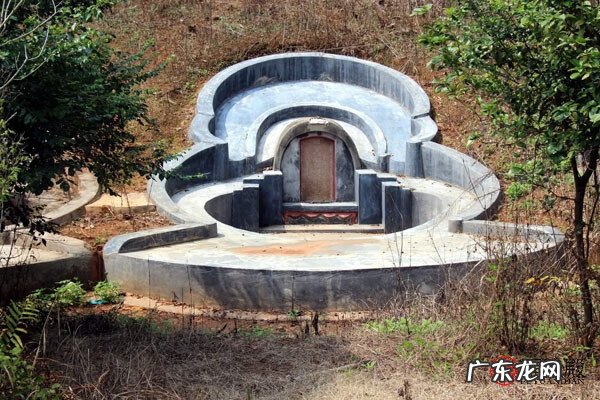 坟墓风水对后人的影响的科学依据 新坟下葬多久起风水