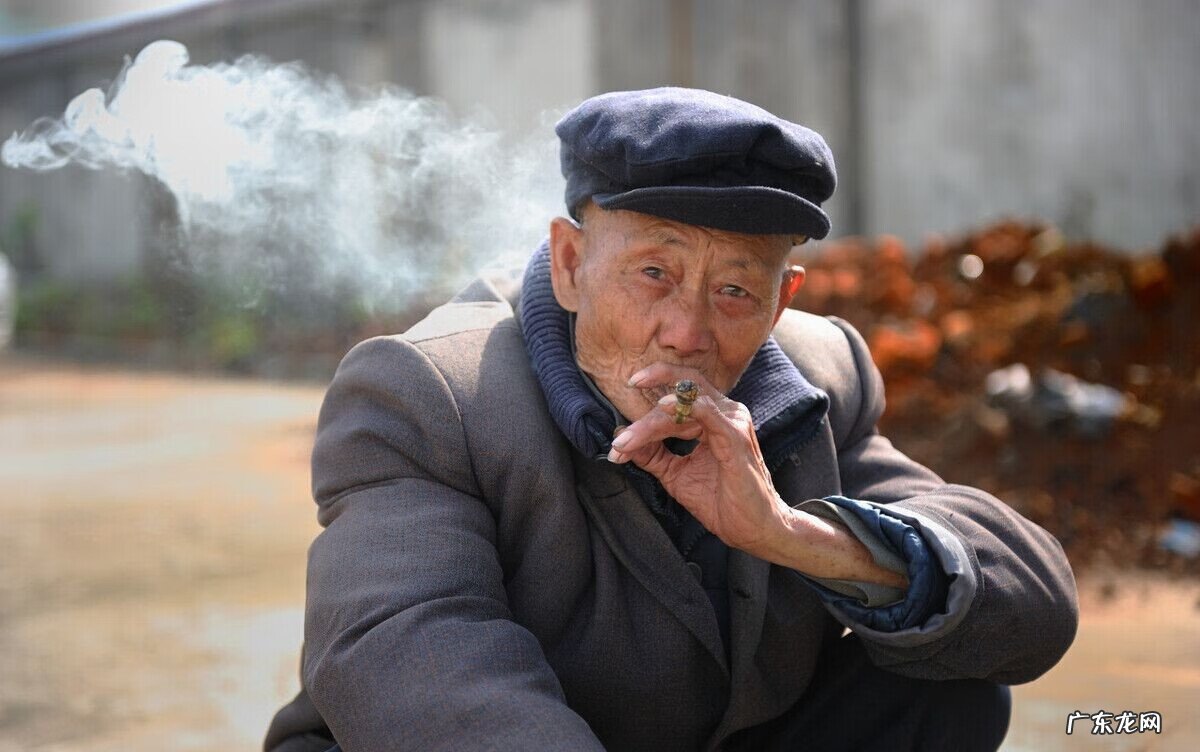 风水砂尖葬坟 坟上葬坟好吗