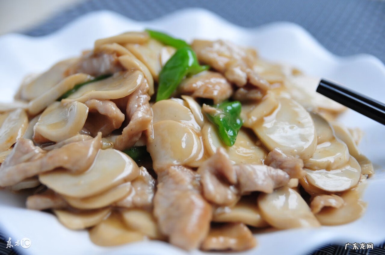 鸡腿蘑菇 鸡腿菇图片