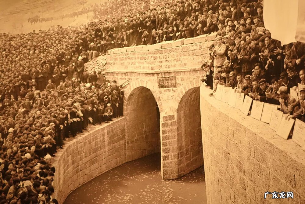 风水先生看风水传说故事 水渠是哪里