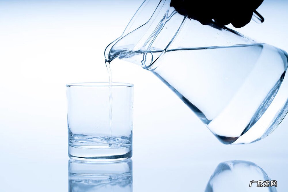 晚上喝酒前吃什么最好 喝酒前吃什么好?