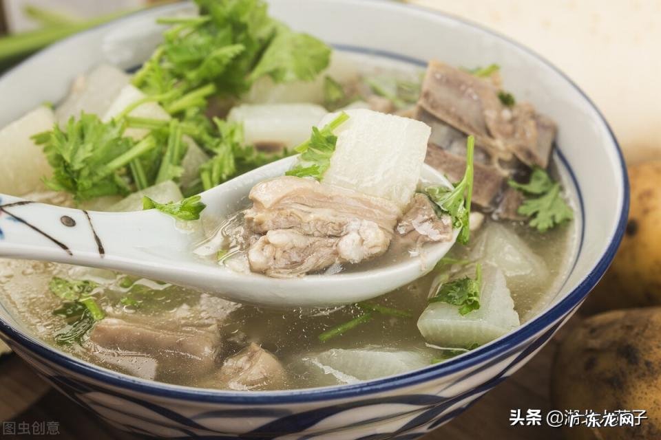 冬天煲什么汤喝最合适呢 暖身驱寒汤怎么做