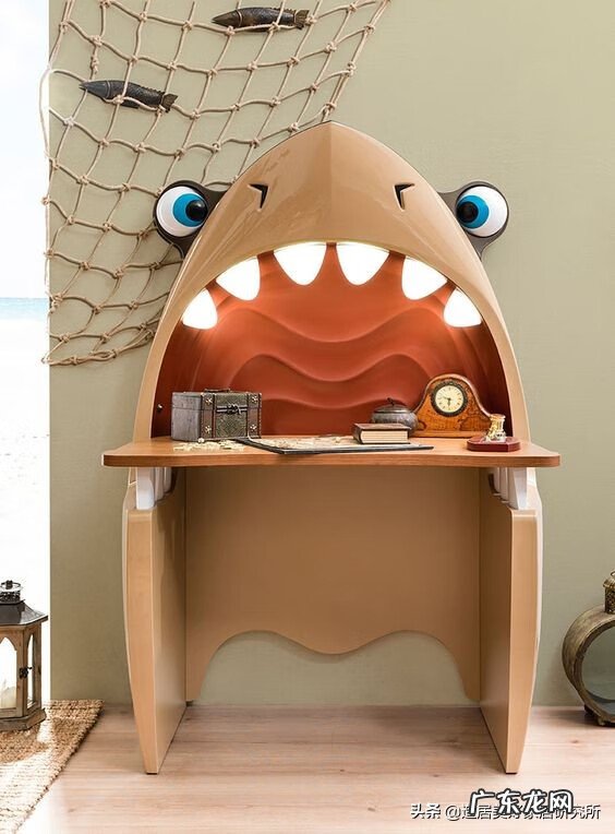 沙发墙上挂鹿有什么寓意 沙发垫上有鹿的图案好吗